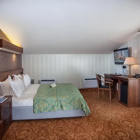 奥塔达酒店 5* 敖德萨